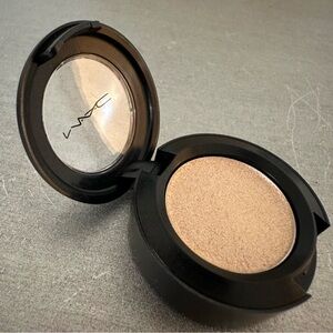 NWOT MAC OH SO GILTY Dazzleshadow